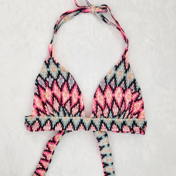 Victoria's Secret Other - Victoria’s Secret swim top (only)